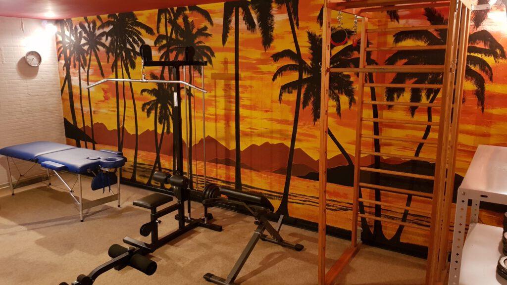 Homegym mit Massageliege